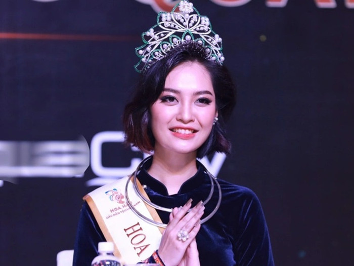 Nông Thúy Hằng đăng quang cuộc thi Hoa hậu các dân tộc Việt Nam 2022