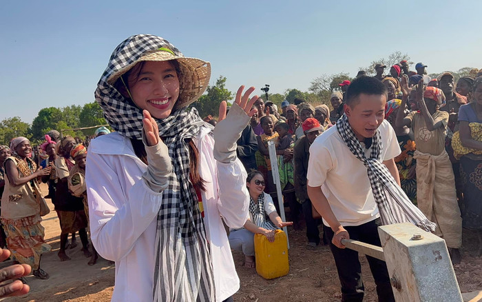 Không chỉ 'gây bão' với Quang Linh Vlog, Thùy Tiên còn 'phá đảo' YouTube nhờ điều giản dị này Ảnh 2