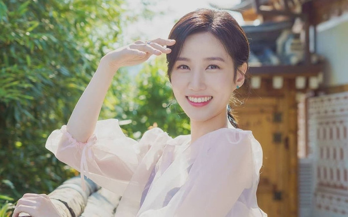Ngọc nữ Park Eun Bin đẹp tinh khôi trong trang phục truyền thống Việt Nam Ảnh 2