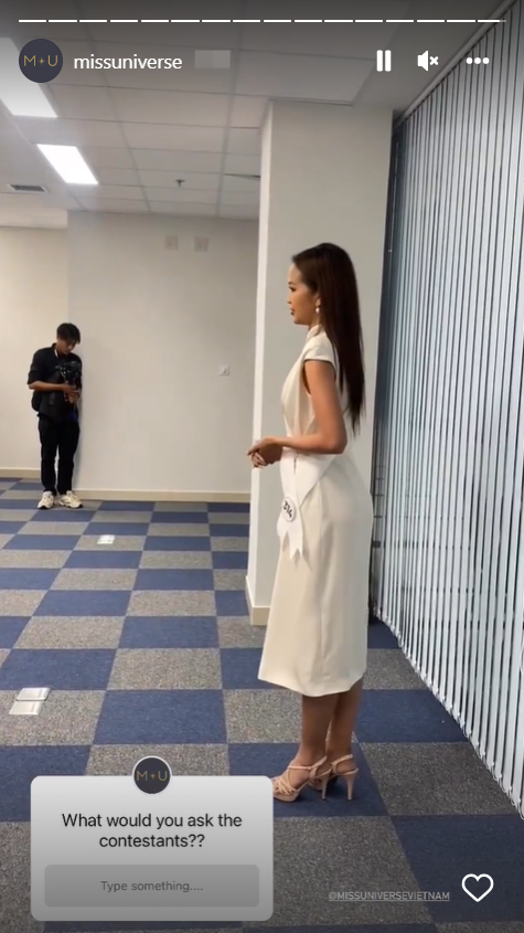 Người đẹp Tây Ninh được lên hẳn trang chủ Miss Universe khi tham gia phần thi phỏng vấn kín với BGK.