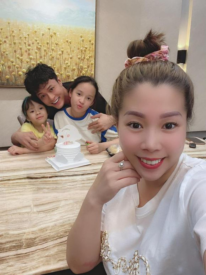 Bà xã nam diễn viên đã trấn tĩnh phần nào.