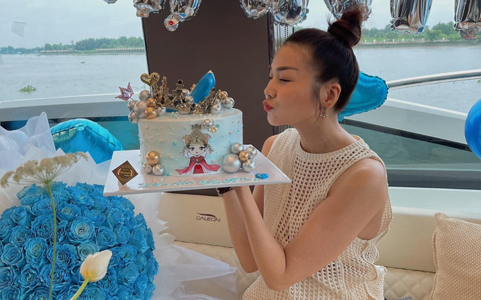 Thanh Hằng mừng sinh nhật trên du thuyền sang chảnh, diện mạo tuổi 39 trẻ trung bất ngờ Ảnh 2