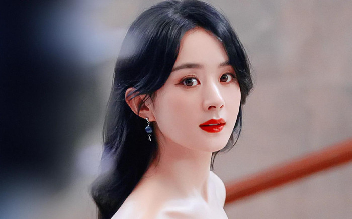 Triệu Lệ Dĩnh bị bắt gặp xuất hiện ở phòng khám trị liệu, nghi ngờ vết thương ở thắt lưng lại tái phát Ảnh 2