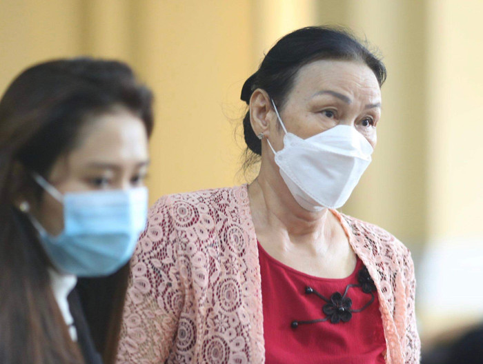 Bà ngoại của bé V.A