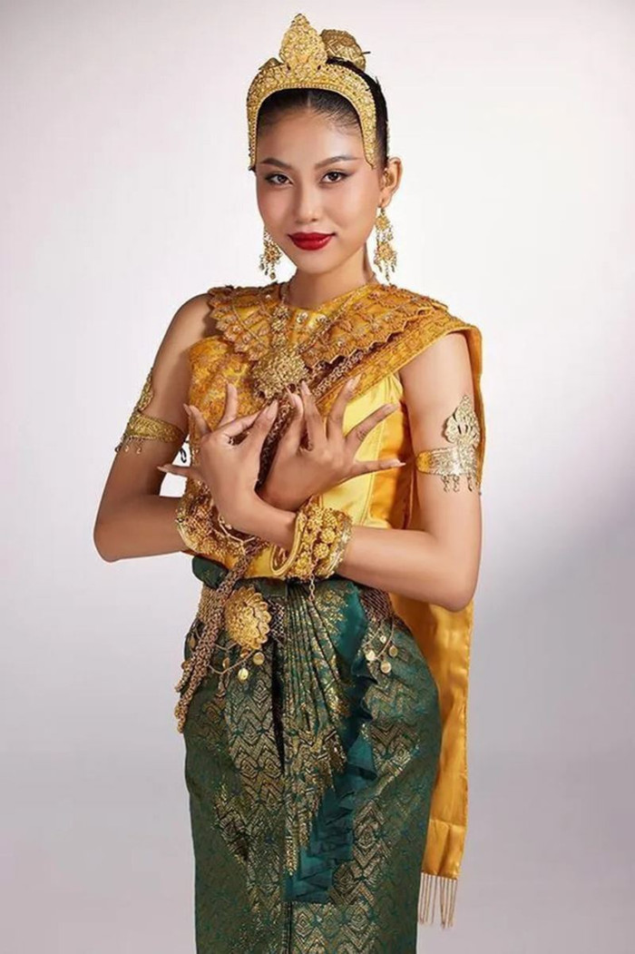 Thạch Thu Thảo cho biết cô từng tự ti với làn da ngăm đen của mình. Nhưng khi đến với cuộc thi, cô mong muốn được lan tỏa vẻ đẹp của cộng đồng mình và truyền cảm hứng đến với mọi người.