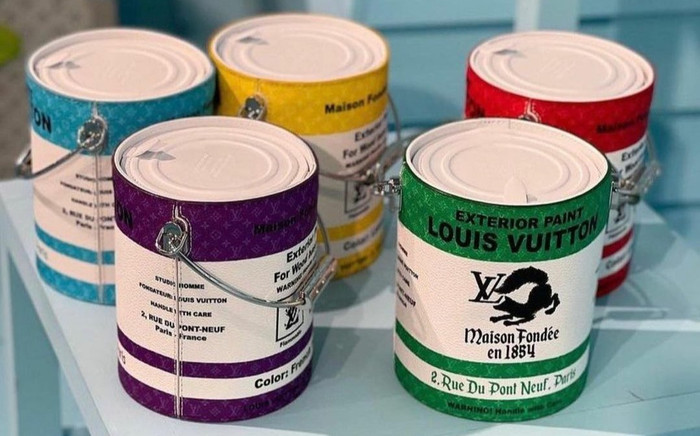 Nhìn qua tưởng thùng sơn, hóa ra là túi xách giá 66 triệu đồng của Louis Vuitton Ảnh 2
