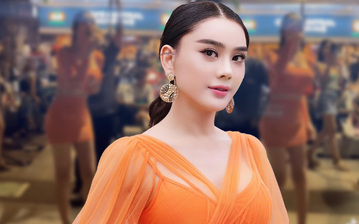 Ngẫu hứng hát hò tại phố đi bộ: Lâm Khánh Chi khiến fan vỗ tay không ngớt khi hát tone nam cực ngọt Ảnh 2