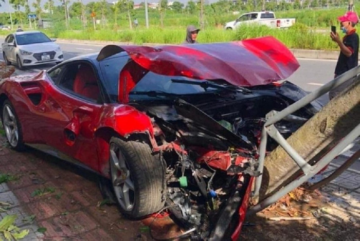 Thợ sửa xe tự ý lấy 'siêu xe' Ferrari 488 của khách chạy rồi gây tai nạn, phía đại lý nói gì? Ảnh 3