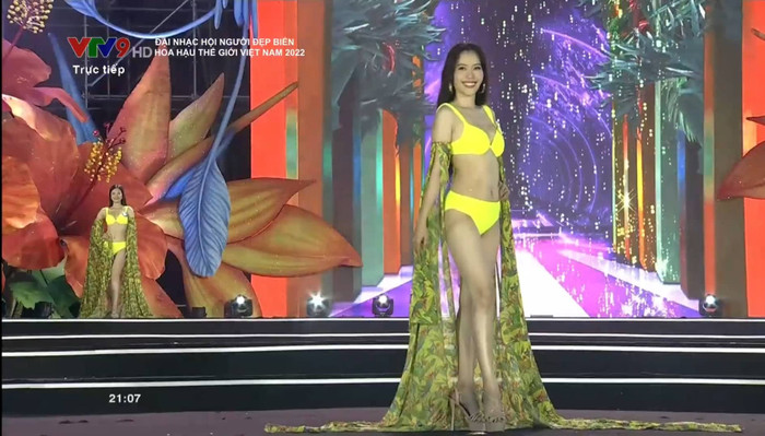 Nam Em 'xin vía' H'Hen Niê, học hỏi đàn chị cách catwalk hoá bướm ăn tiền Ảnh 5