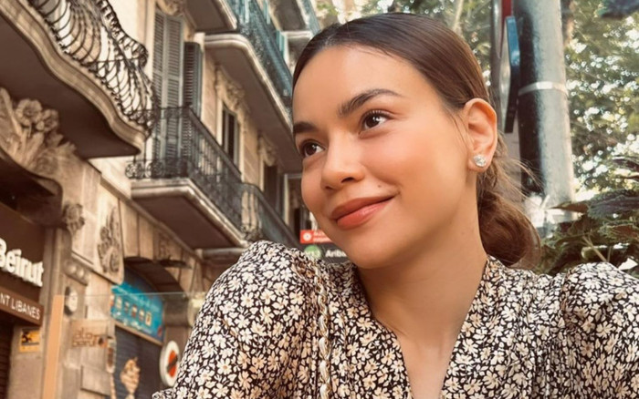 Không phải Kim Lý, Hồ Ngọc Hà khoe được 'anh hai' chụp hình đẹp lộng lẫy tại trời Âu Ảnh 2