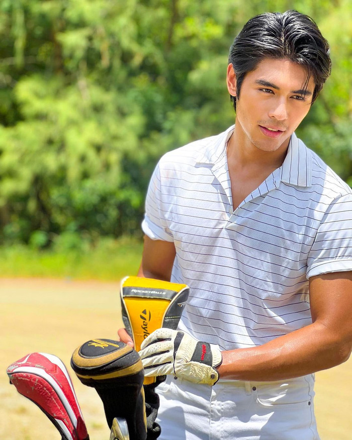 Ngay cả khi chơi Gold, MJ Ordillano cũng khiến các fan nữ 'đánh rơi một nhịp' bởi sự điển trai và phong độ của mình.