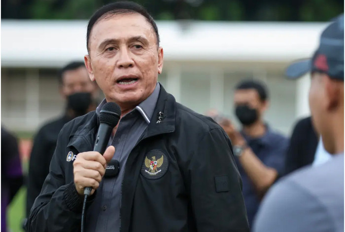 Chủ tịch Liên đoàn bóng đá Indonesia đã phản ứng trước chuyện bị chê “dỗi kiểu trẻ con”.