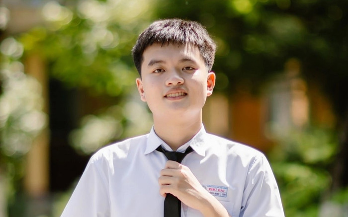 Nam sinh 'bật mí' nguồn cảm hứng để đạt điểm 10 môn Văn... chính là Á hậu Thúy Vân Ảnh 2