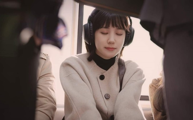 Nổi đình đám là thế nhưng Nữ Luật Sư Kì Lạ Woo Young Woo vẫn gây tranh cãi vì quá thiếu thực tế Ảnh 2