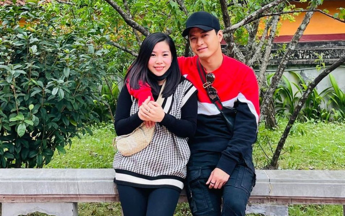 Được khen 'cô vợ tháo vát nhà Hồng Đăng', bà xã nam diễn viên chỉ đáp nhẹ một câu tinh tế Ảnh 2