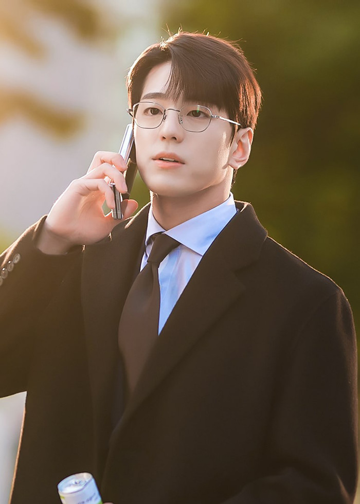 Mặc dù là nam phụ nhưng Kim Min Kyu hot không kém nam chính Ahn Hyo Seop.