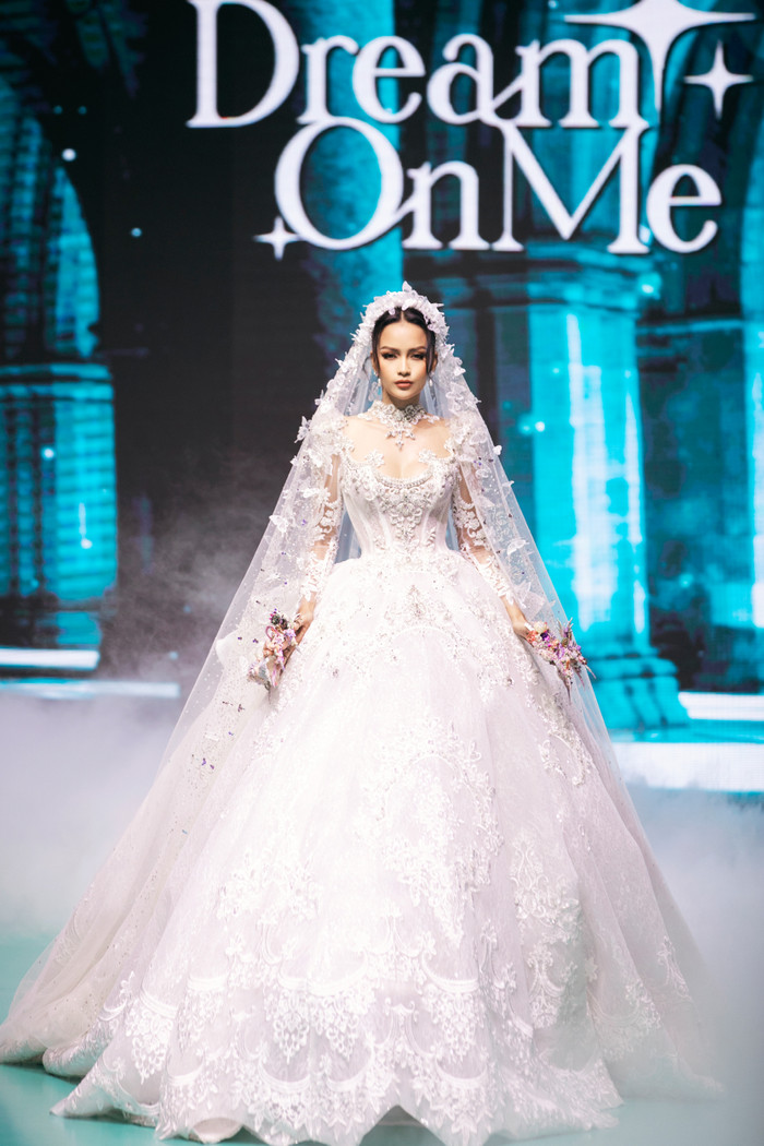 Hậu đăng quang, Ngọc Châu lần đầu diễn vedette, Thảo Nhi - Thủy Tiên khoe thần thái ngút ngàn Ảnh 3