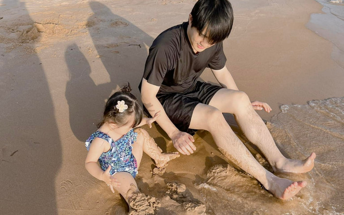 Không phải Đông Nhi, đây mới là người 'xây lâu đài cát' với Ông Cao Thắng Ảnh 2