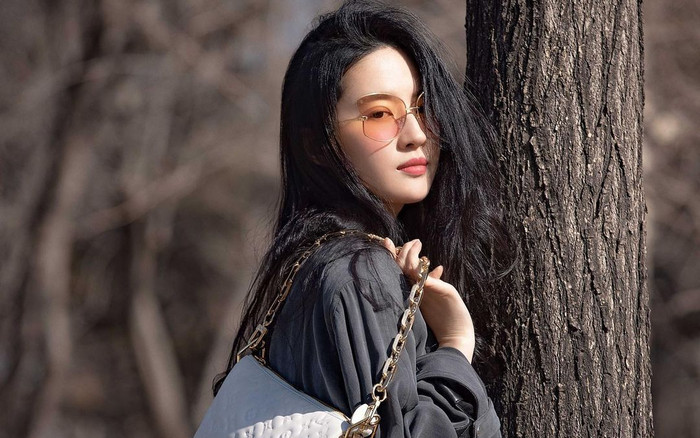 Lưu Diệc Phi trẻ đẹp ở tuổi 35 nhờ rửa mặt bằng nước ấm, nói không với đồ ăn nhanh Ảnh 2