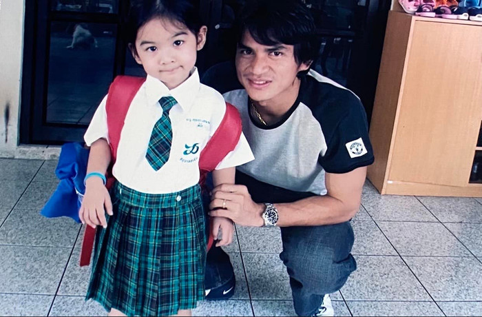 Perth Senamuang - cô con gái Kiatisuk lúc nhỏ. Tấm hình này được HLV Kiatisuk đăng tải trên mạng xã hội để chúc mừng sinh nhật của Perth Senamuang. Ảnh: Kiatisuk