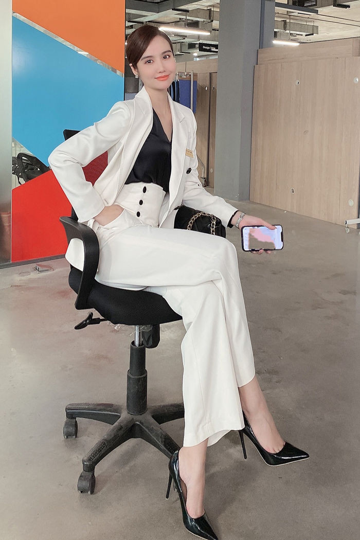 Huyền Lizzie trong phim Thương Ngày Nắng Về.