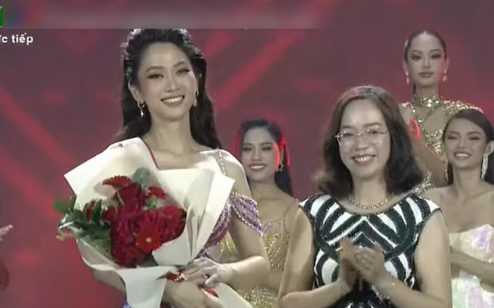 Out top 5 Hoa hậu Thể thao Việt Nam, Lê Bống nghẹn ngào nhận giải Người đẹp Nhân ái Ảnh 2