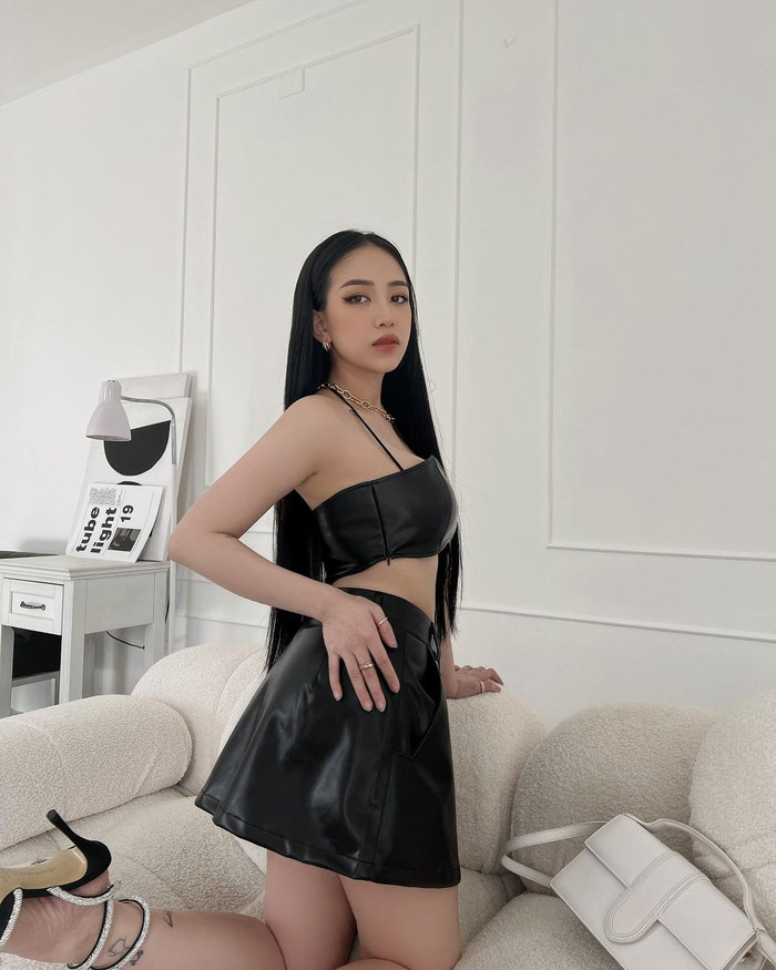 Một trong những hình ảnh mới nhất của con gái đại gia Minh Nhựa