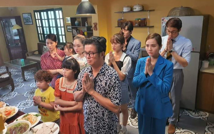 Thương Ngày Nắng Về: Lộ hình ảnh ngày giỗ đầu của bà Nga? Ảnh 2