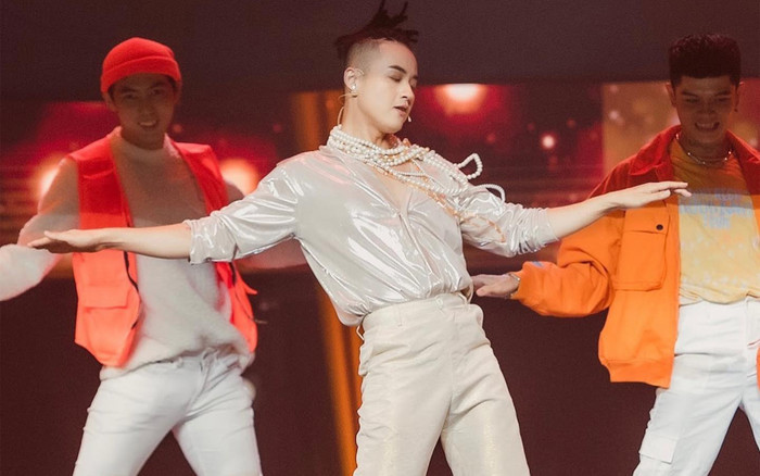 Thanh Duy say sưa trình diễn trên sân khấu đến mức bay mất giày lúc nào không hay! Ảnh 2