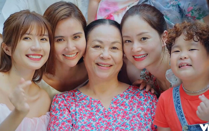 Thương Ngày Nắng Về: Biên kịch 'kể khổ' về quá trình làm kịch bản, đến thành công ngoài mong đợi Ảnh 2