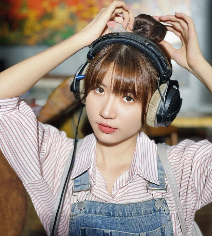 Vân Vân đi học lớp thầy Phong mà dễ thương thế này, bảo sao thầy không đổ đừ đừ.