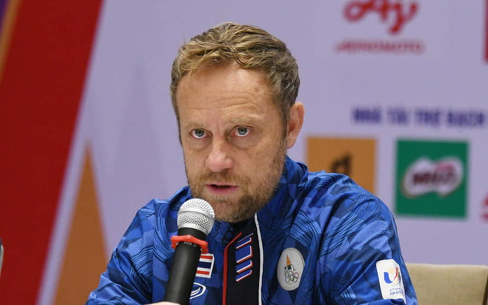 Tuyển Thái Lan đón liền 2 tin dữ: HLV Polking cạn cơ hội bảo vệ chức vô địch AFF Cup 2022? Ảnh 2