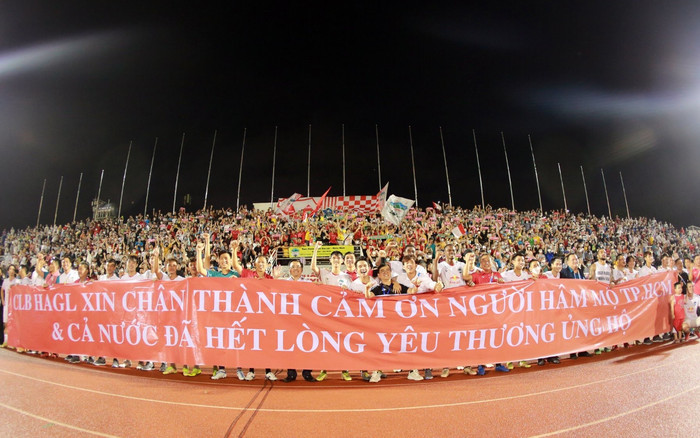 Khi người hâm mộ Sài Gòn chỉ yêu đội HAGL của bầu Đức Ảnh 2