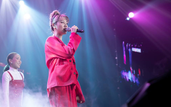 Giọng hát của Hari Won 'xuống cấp' thấy rõ hậu công khai bị liệt thần kinh nửa mặt Ảnh 2