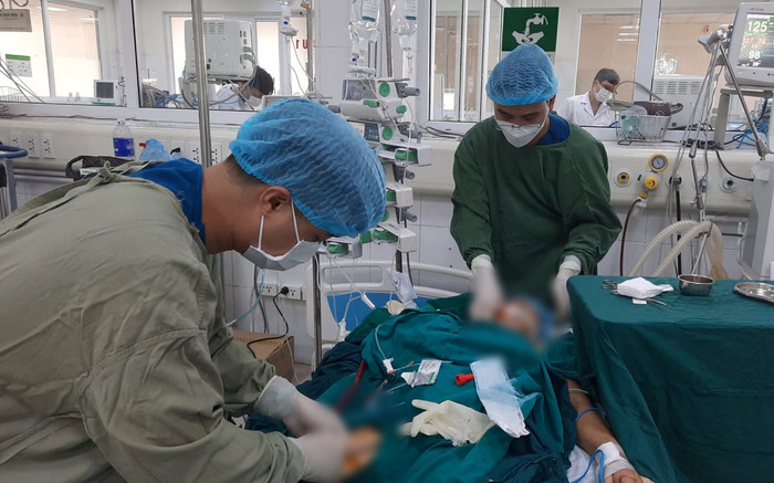 Nữ bệnh nhân mắc cúm A nhập viện nguy kịch, phải chạy ECMO Ảnh 2