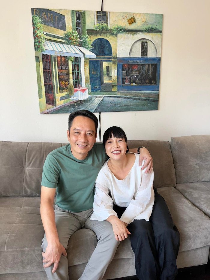 Diva Mỹ Linh hạnh phúc bên ông xã Anh Quân và các con.