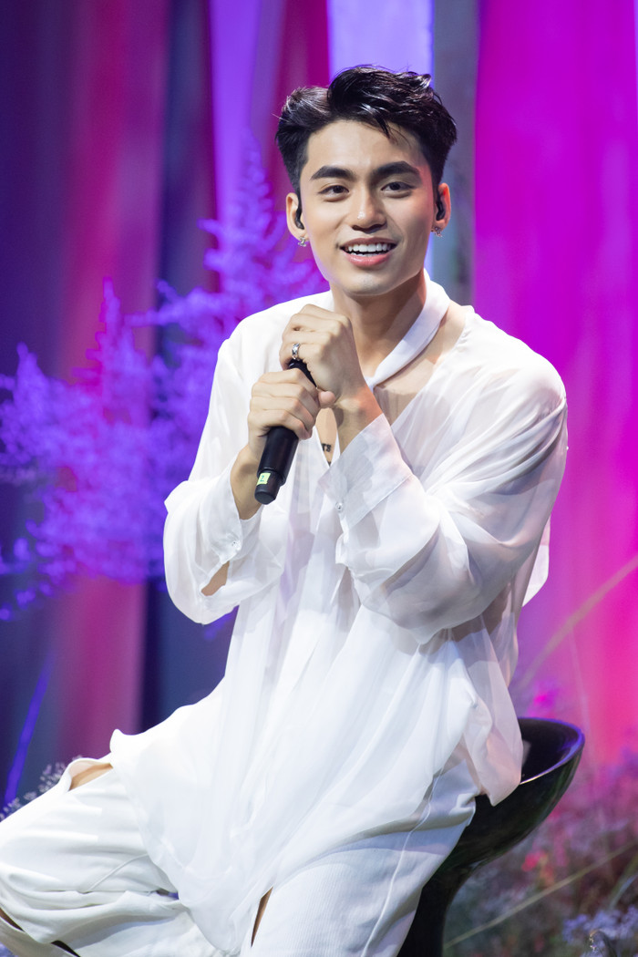 Em trai Sơn Tùng lấn sân ca hát với nghệ danh Mono