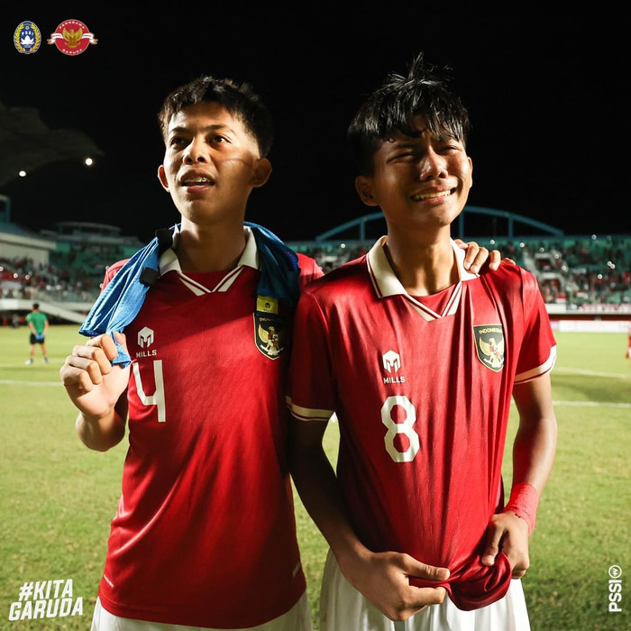 Tác giả bàn gỡ hoà 1-1 cho Indonesia và đồng đội khóc.