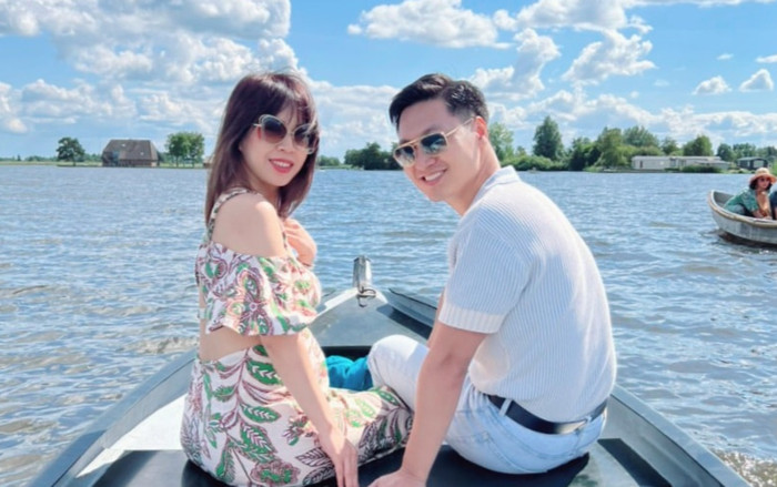 Mạnh Trường liên tục khiến dân tình 'phục sát đất' về độ nịnh vợ Ảnh 2