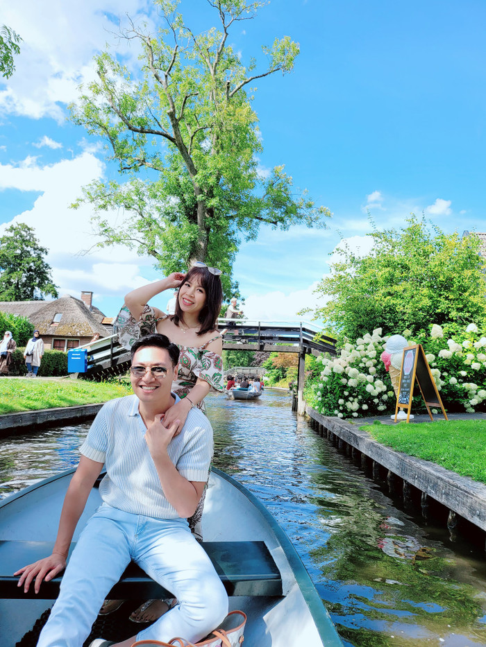 Mạnh Trường liên tục phát 'cẩu lương' bên bà xã khiến dân tình không khỏi ghen tỵ