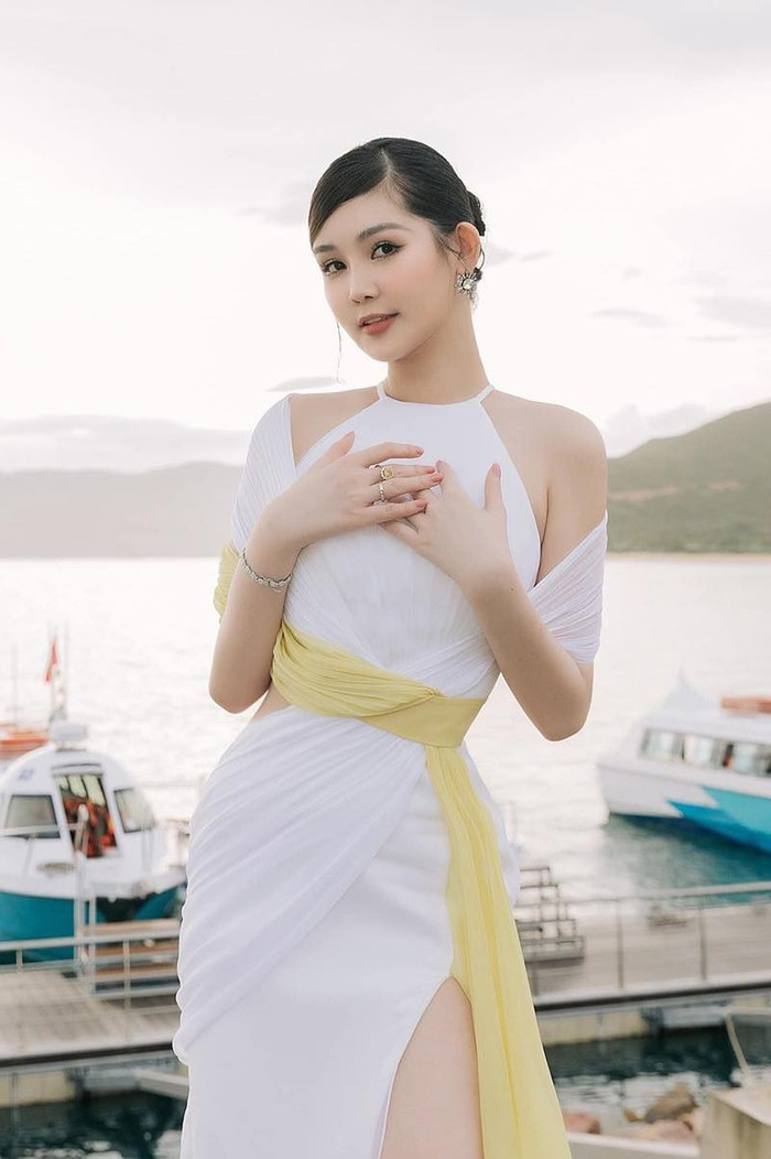 Cô cho biết gia đình hai bên đang bàn bạc về ngày cưới.