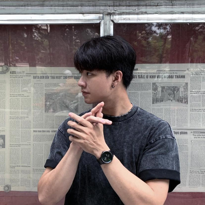 Tặng bánh kem cho Thùy Tiên, chàng trai bất ngờ chiếm spotlight vì sở hữu nhan sắc 'cực phẩm' Ảnh 3