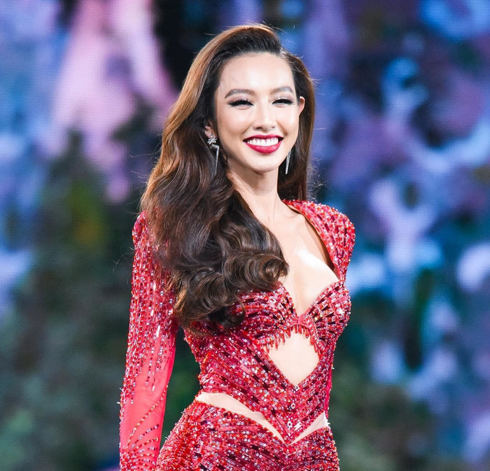  Hoa hậu Nguyễn Thúc Thùy Tiên