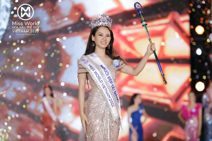 Tân Hoa hậu Miss World Vietnam 2022 từng được chồng cũ Lệ Quyên tin tưởng thuê làm gia sư cho con trai Ảnh 1