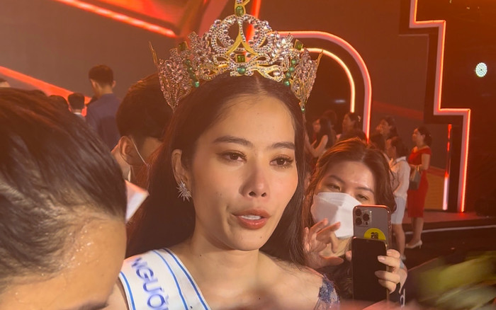 Out top 5 nhưng tại sao Nam Em vẫn được đội vương miện? Ảnh 2