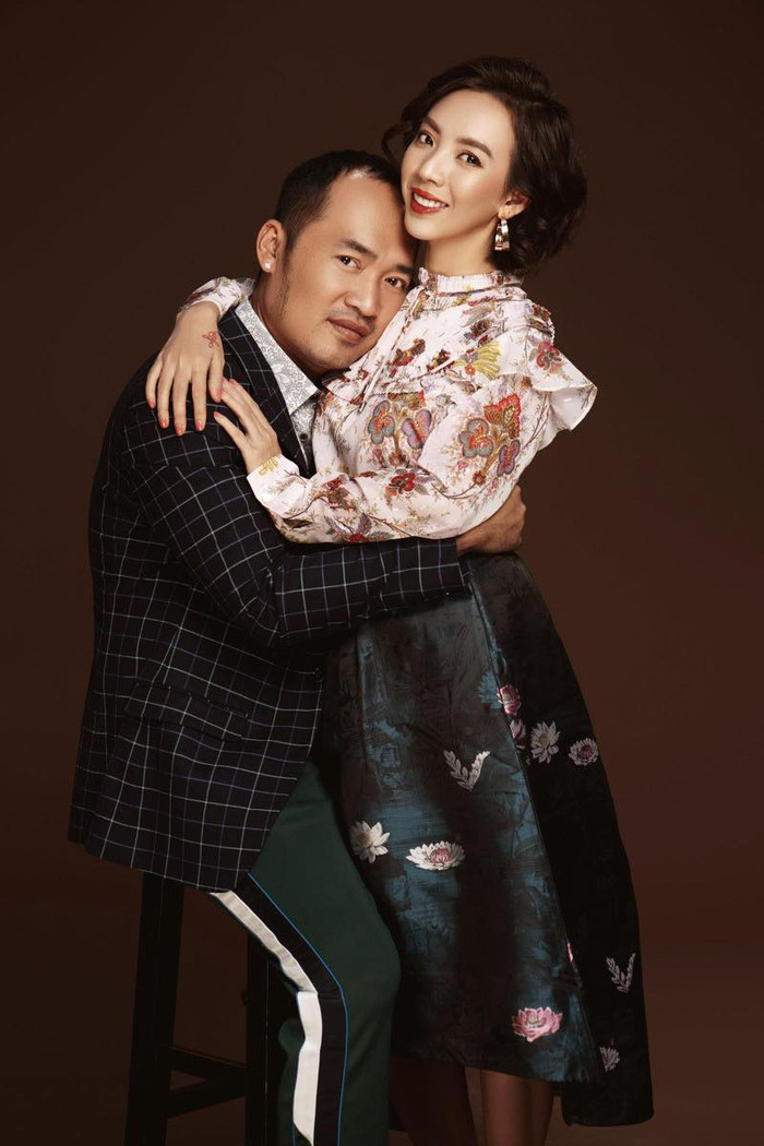 Không chỉ thành công trong sự nghiệp, khán giả còn ngưỡng mộ bởi cuộc sống hôn nhân viên mãn của Thu Trang - Tiến Luật. 