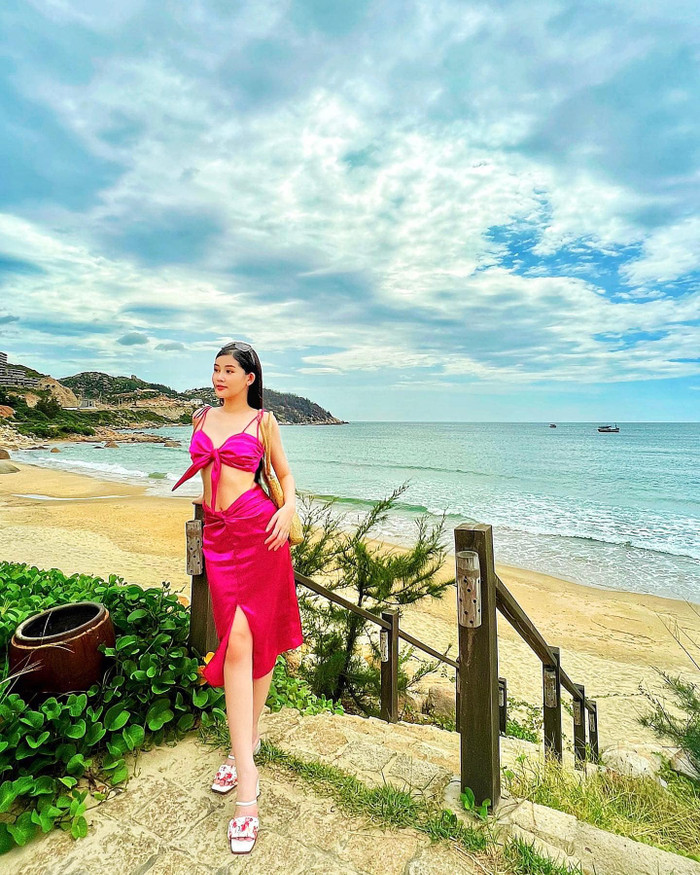 Lê Âu Ngân Anh khoe sắc vóc quyến rũ ở tuổi 27.
