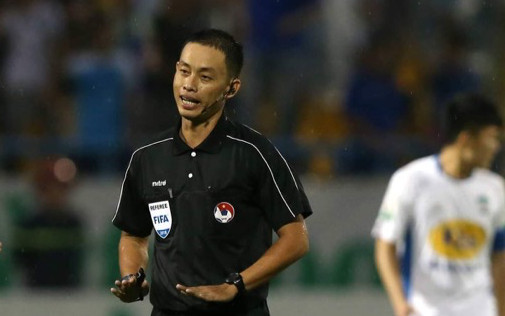 Ông Ngô Duy Lân nghỉ, trọng tài từng dính phốt nặng bắt trận HAGL - Hải Phòng Ảnh 2