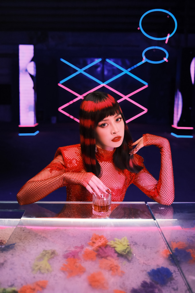 Sản phẩm mới của Chi Pu nhận về nhiều ý kiến trái chiều.