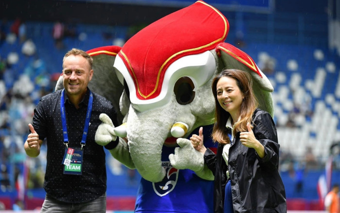 Thái Lan tham vọng lớn cùng Madam Pang và HLV Polking: Vô địch AFF Cup và vé Olympic? Ảnh 2